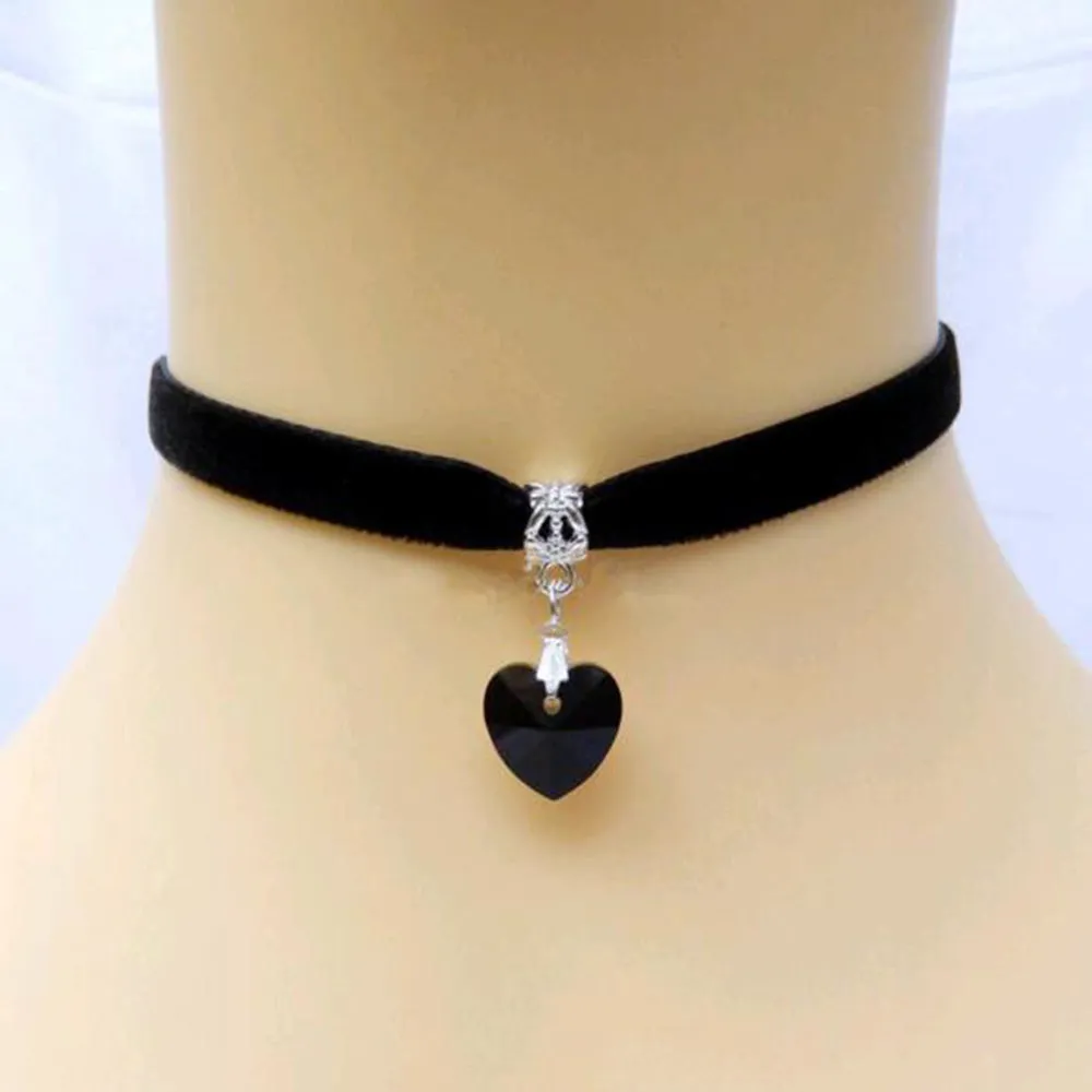 1 PCS Unisex Women Men Lover Gothic Velvet Heart Crystal Choker Handmade Necklace Pendant Torques Retro 80 90s New Jewelry