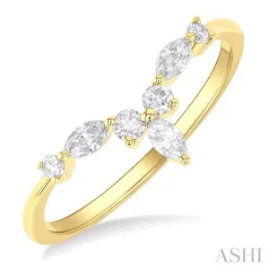 1/4 ctw Chevron Centerpiece Marquise and Round Cut Diamond Wedding Band in 14K Yellow Gold