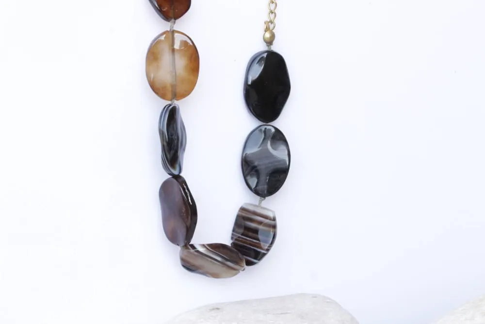 BROWN AGATE NECKLACE