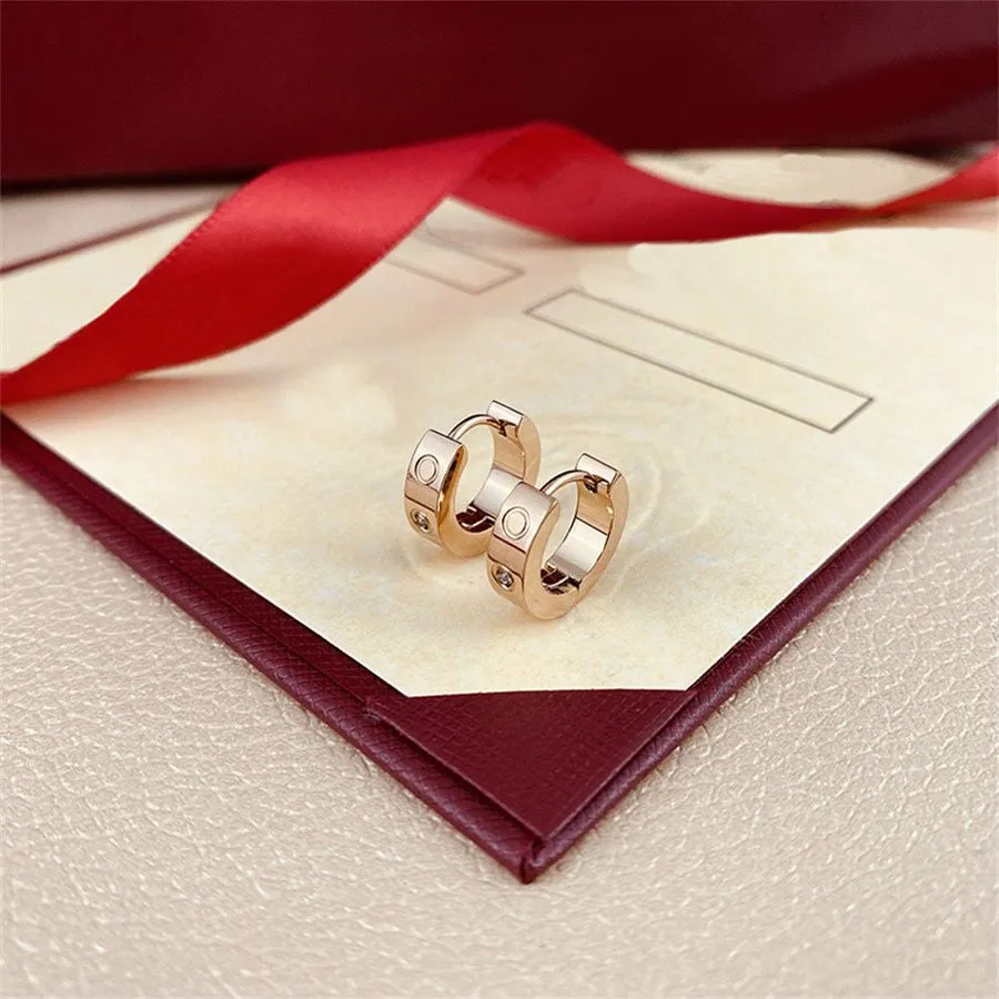 Earrings Women's Luxury Gold Earrings Personality Design Sense Simple Earrings W0396