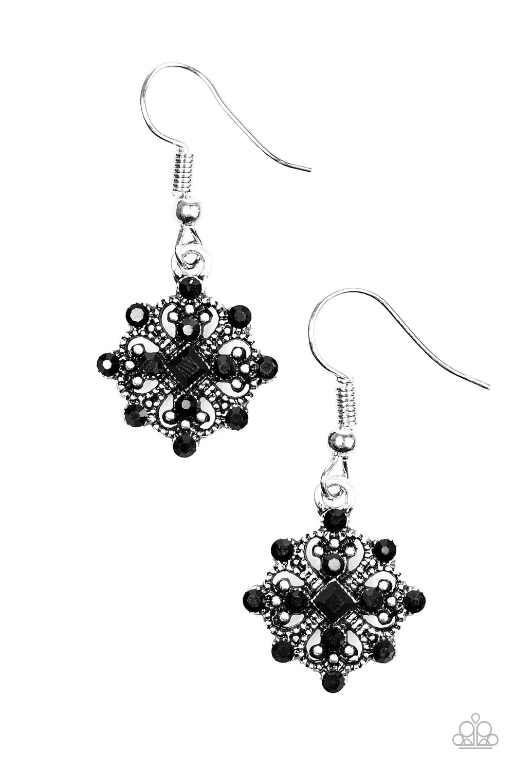 Paparazzi Earring ~ Just Queenin - Black