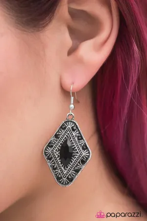 Paparazzi Earring ~ Two of a SHINE - Black