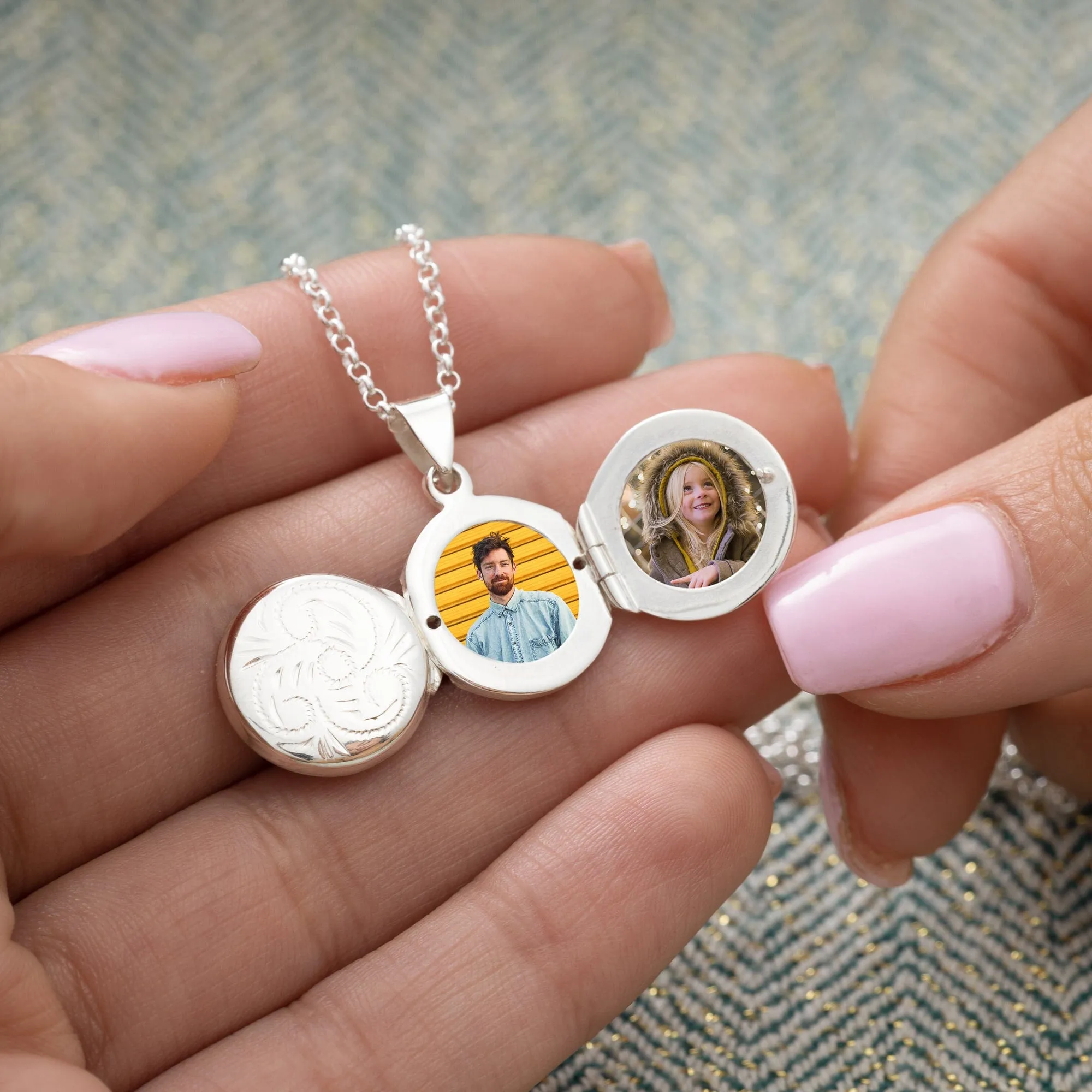 Silver Folding 4 Photo Locket Necklace