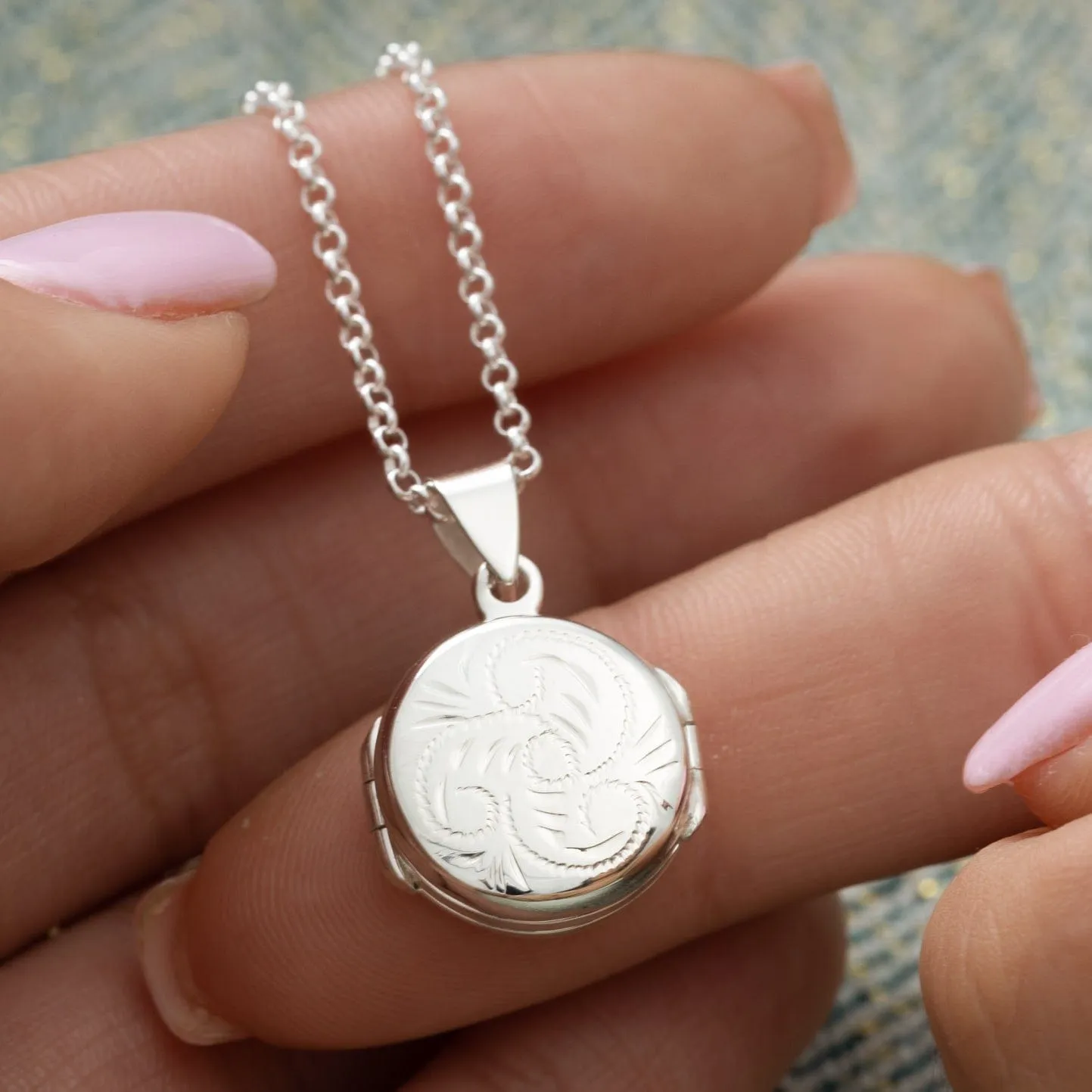 Silver Folding 4 Photo Locket Necklace