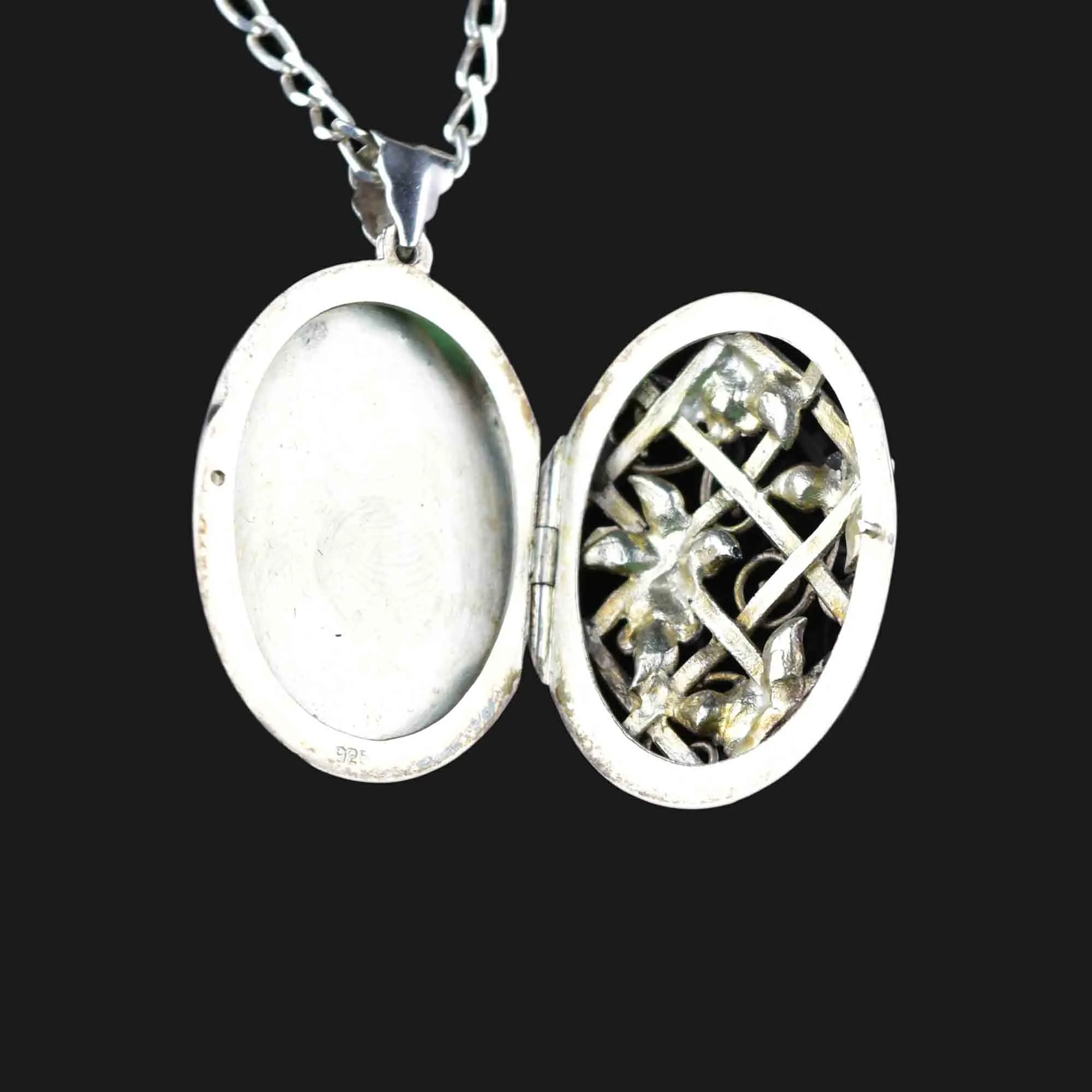 Vintage Art Nouveau Style Silver Floral Vinaigrette Locket Necklace